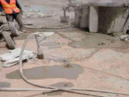 兴城水泥混凝土路面板底注浆技术 路面脱空注浆整治方案